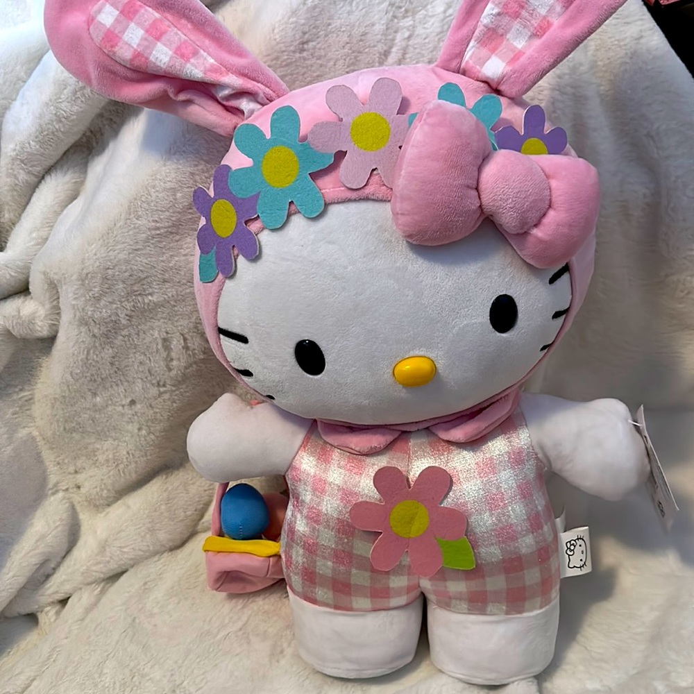 Easter Hello Kitty Greeter